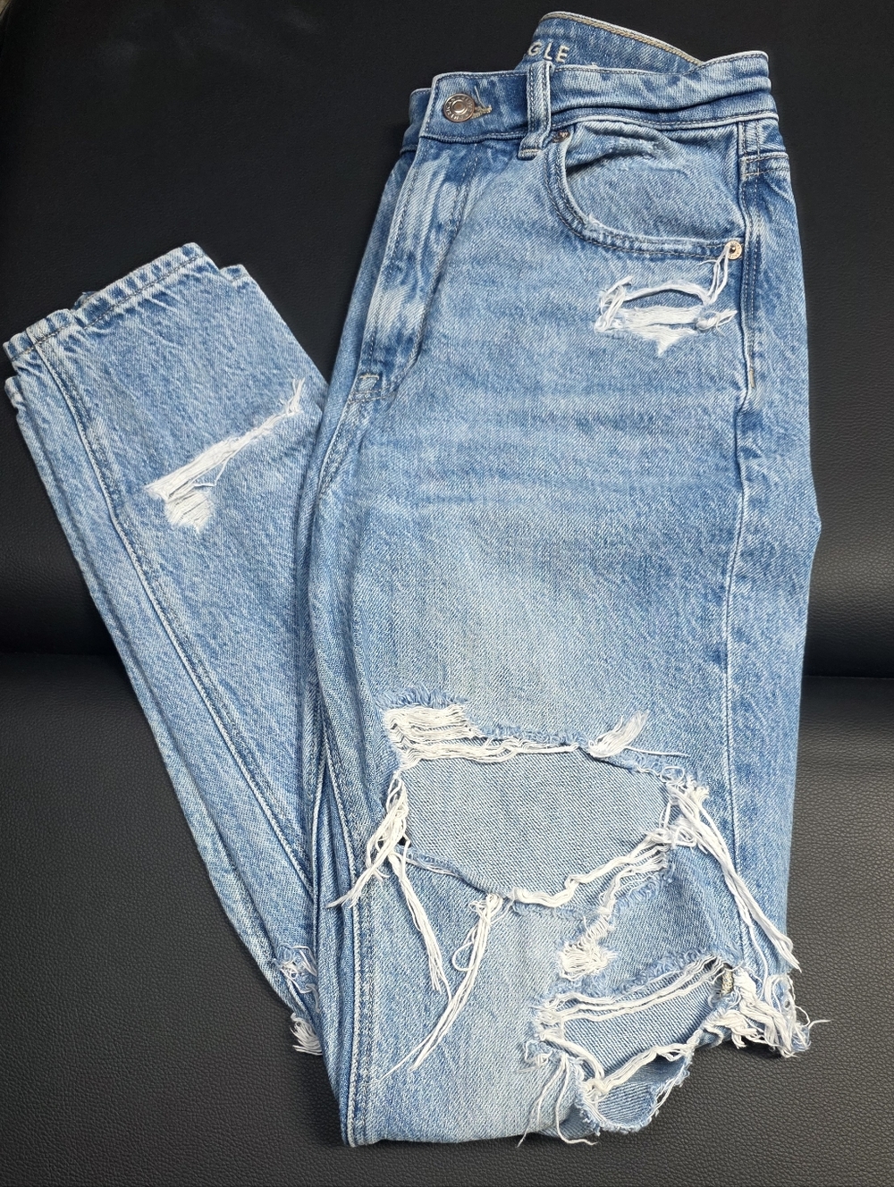American Eagle Outfitters Light Blue Distressed Mom Jeans